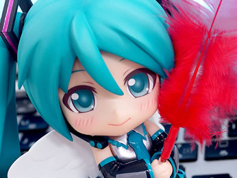 「初音未来X红色羽毛」手办即将发售 纪念红色羽毛70周年